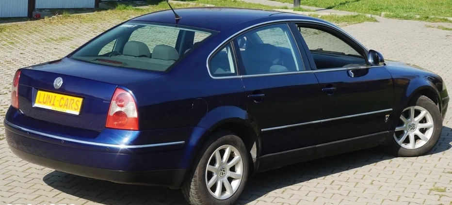 Volkswagen Passat cena 9000 przebieg: 240000, rok produkcji 2006 z Józefów małe 704